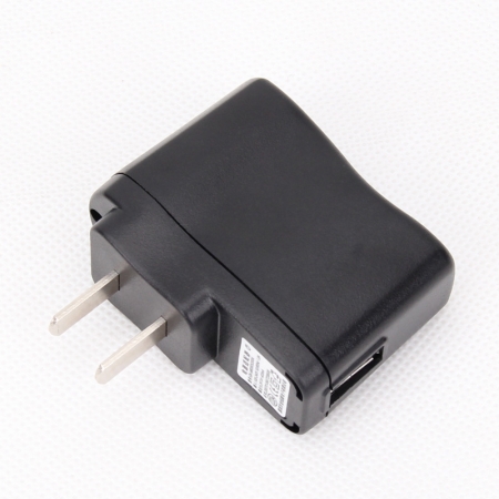 赔本促销5v 0.5A USB万能充电头IC保护变灯